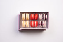 Load image into Gallery viewer, 12 Macarons Gift Box
