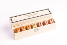 Load image into Gallery viewer, 7 Macarons Gift Box
